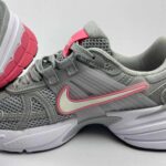 کتونی نایکی وی تو کی ران طوسی | Nike V2KRUN