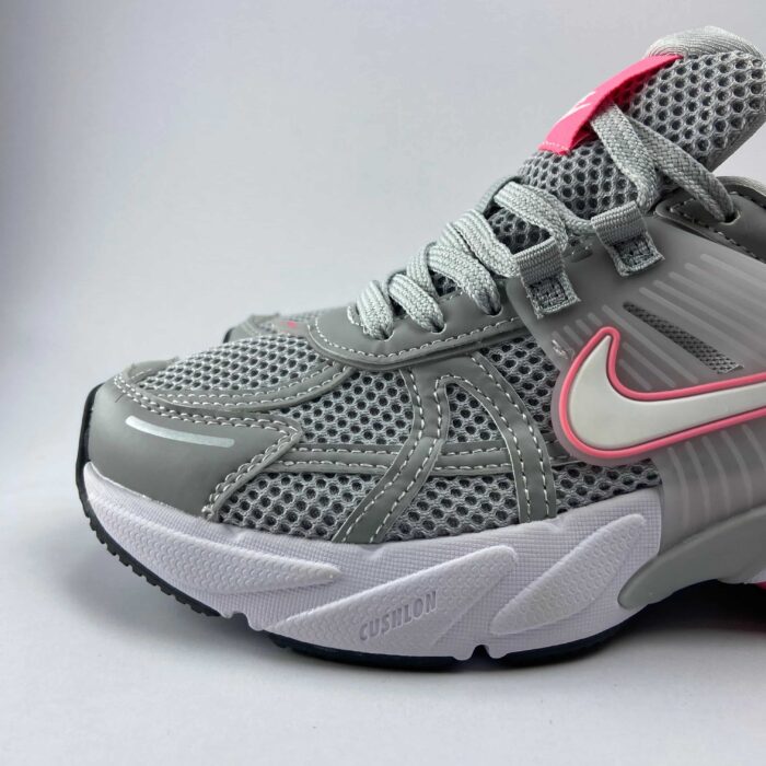 کتونی نایکی وی تو کی ران طوسی | Nike V2KRUN